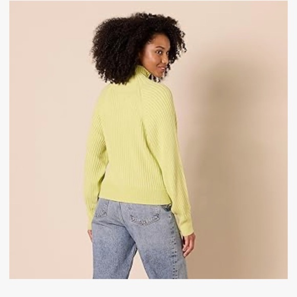 NWT Amazon Essentials Women's Ultra Soft Oversized Cropped Cocoon Sweater 2X - Picture 3 of 6